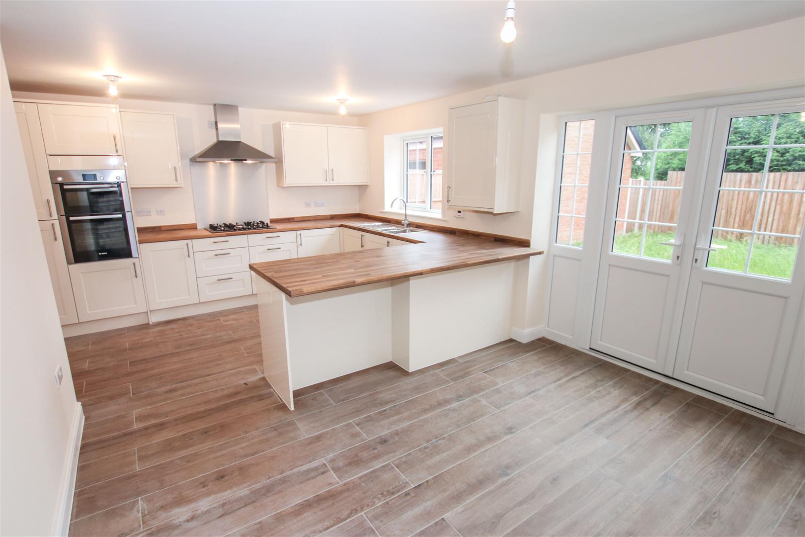 FITTED KITCHEN / DINING ROOM